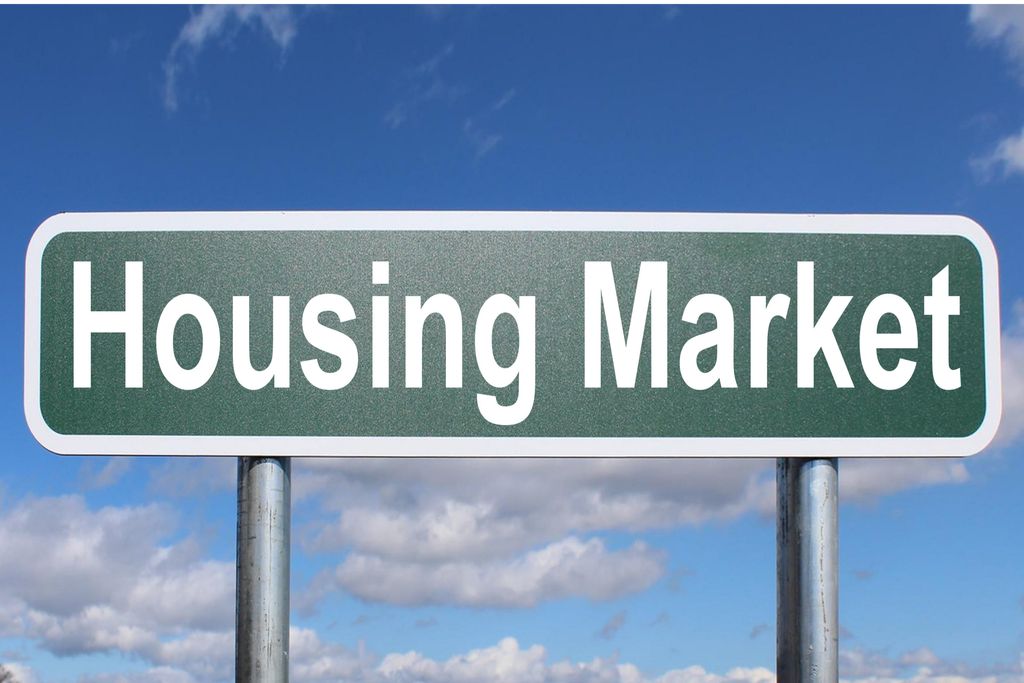 The Impact of a Housing Market Crash on Mortgage Obligations