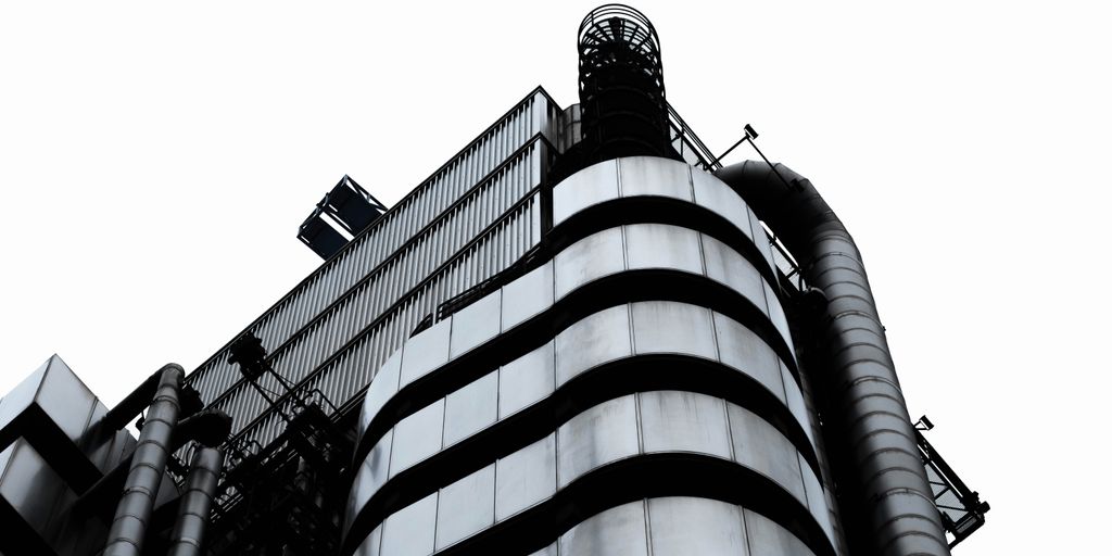 a black and white photo of a tall building