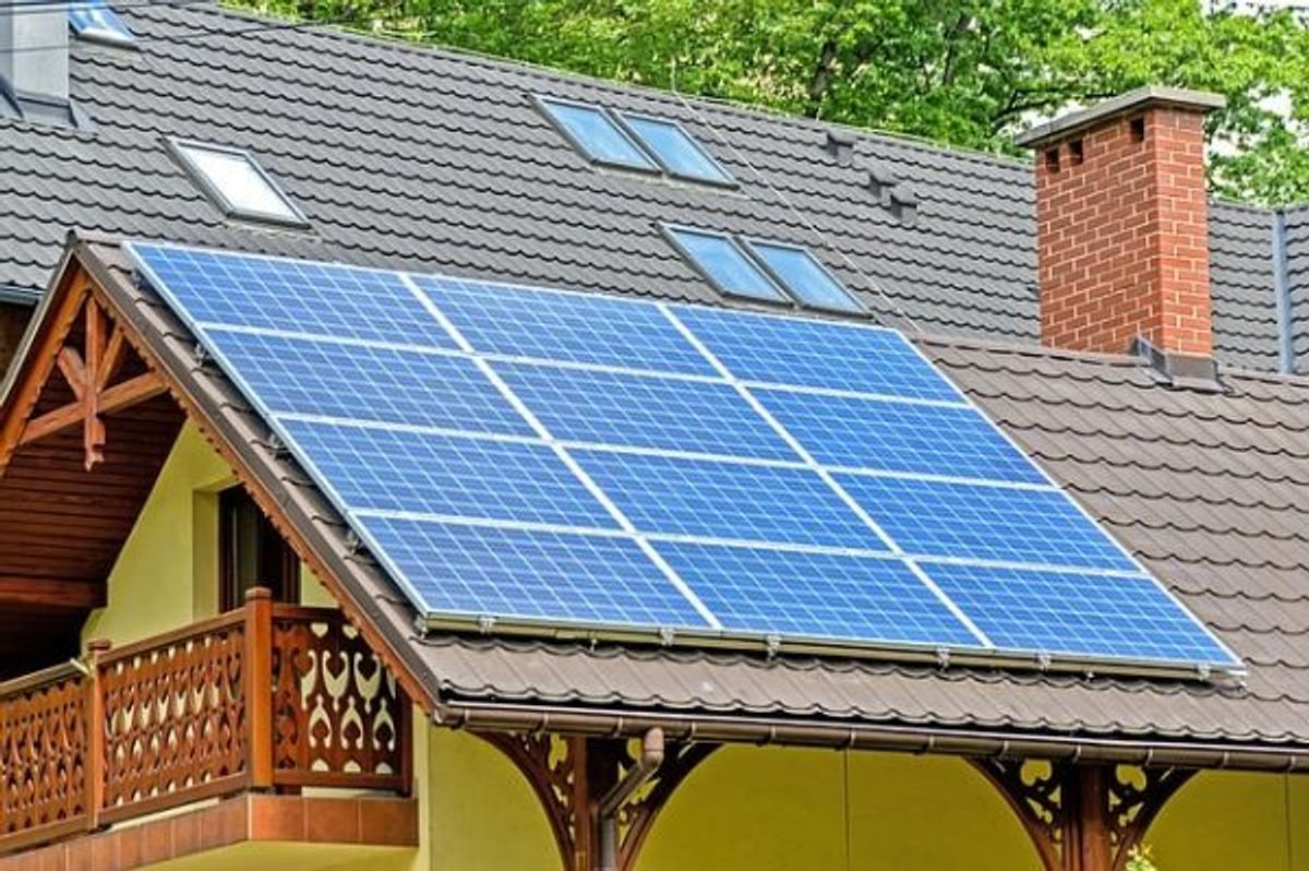Maximizando a Autonomia e Eficiência Energética com Baterias Solares
