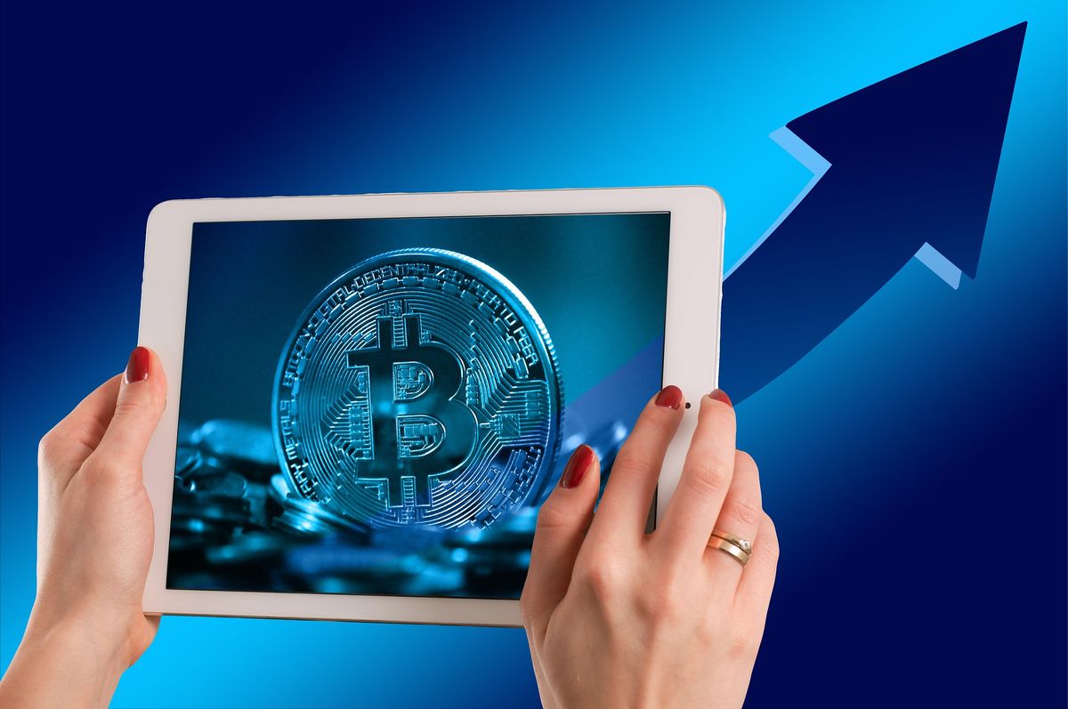 Strategic Investment: Diversifying and Managing Your Crypto Portfolio