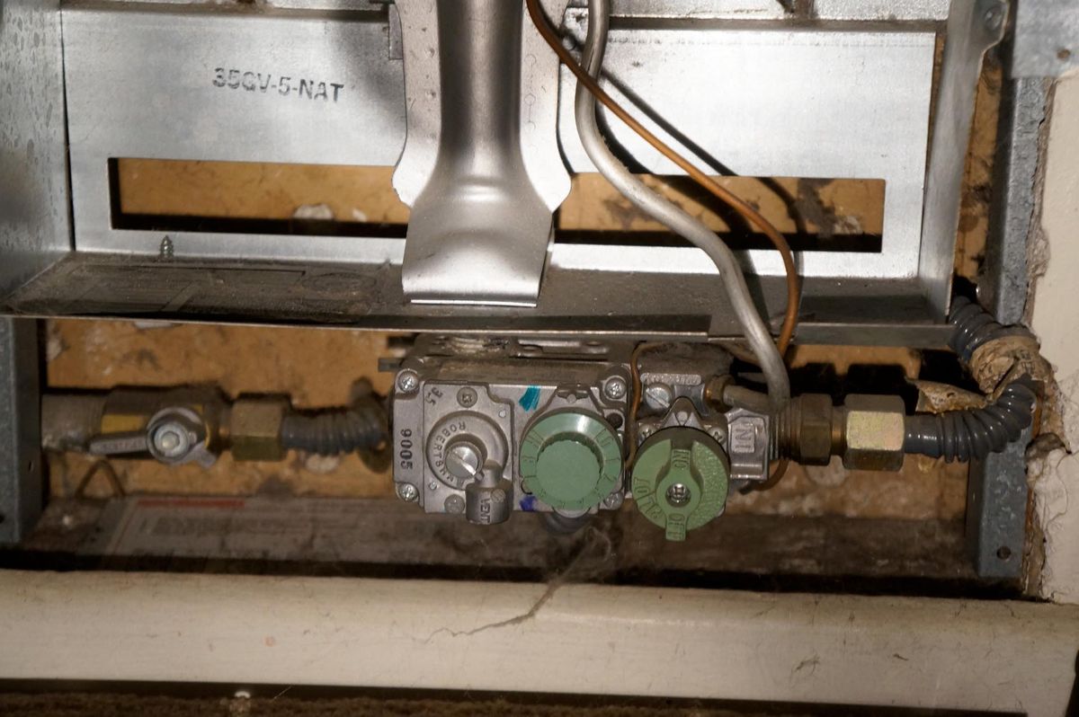 Essential Furnace Repair and Maintenance Tips for Apex Residents
