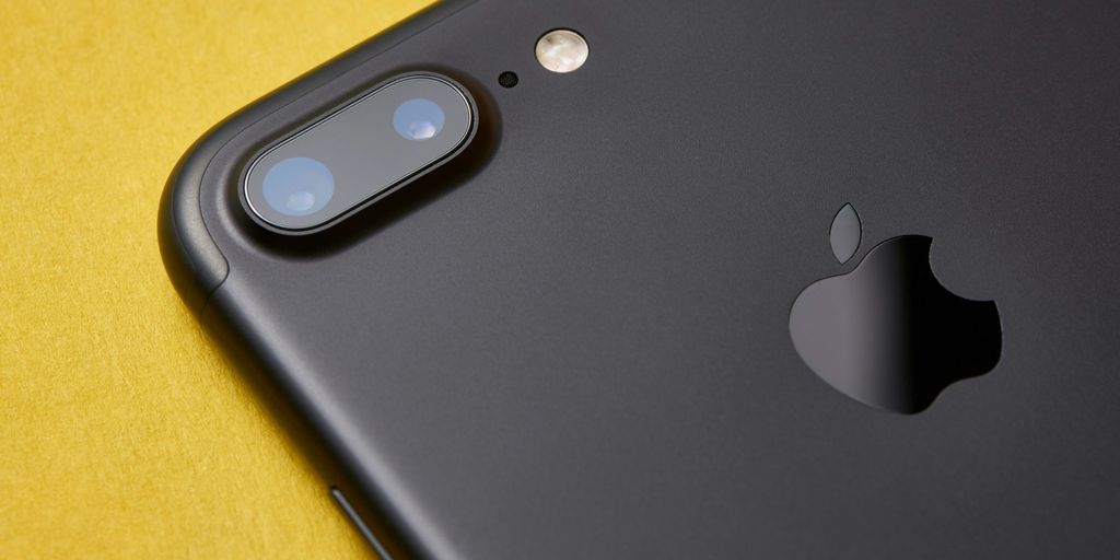 black iPhone 7 Plus