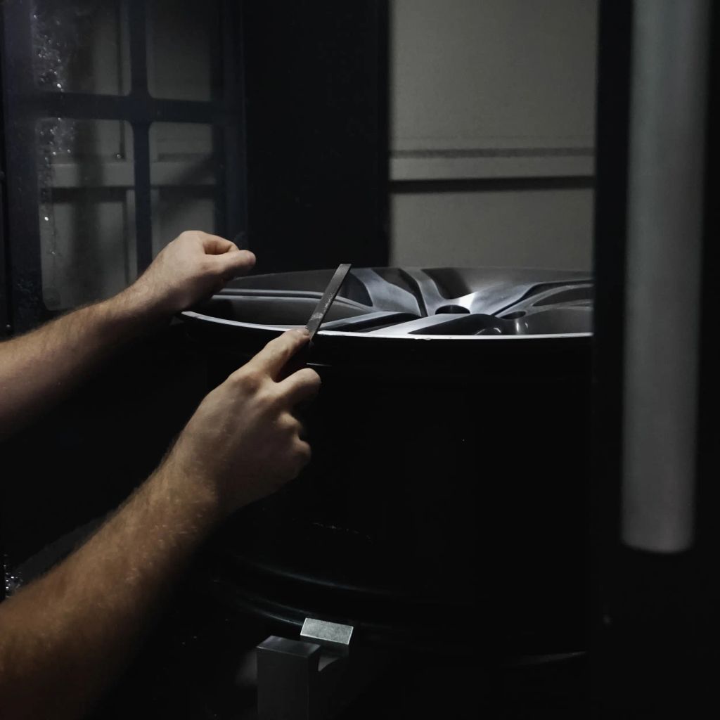 How To Buckle Alloy Wheels? Alloy Wheel Repair