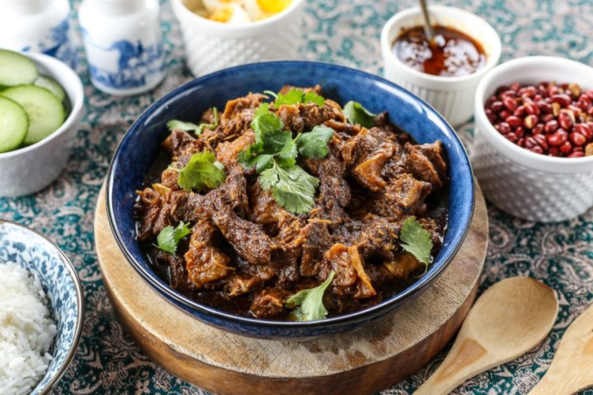 Menyimpan Rendang
