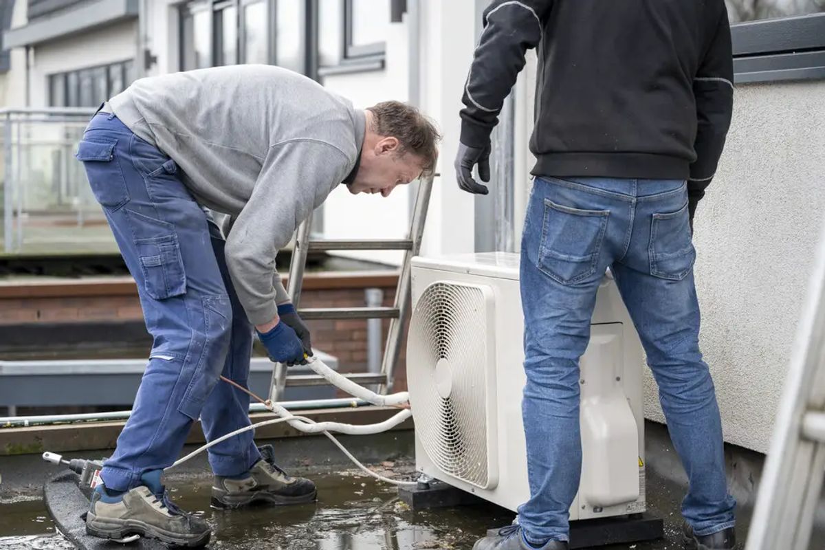 Choosing the Right Heat Pump Repair Service in Raleigh