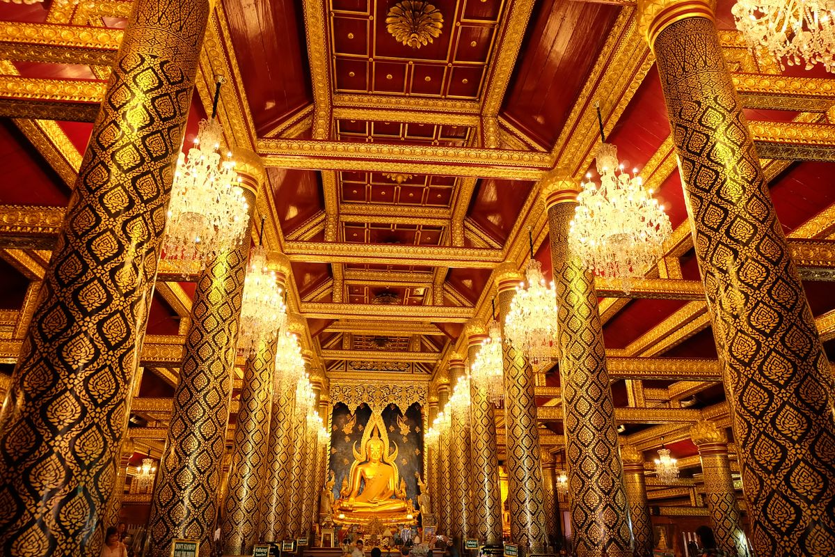Wat Pho and Wat Arun: Temples of Splendor