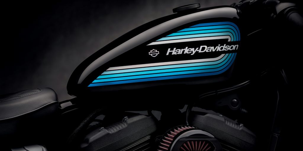 black Harley-Davidson motorcycle wallpaper