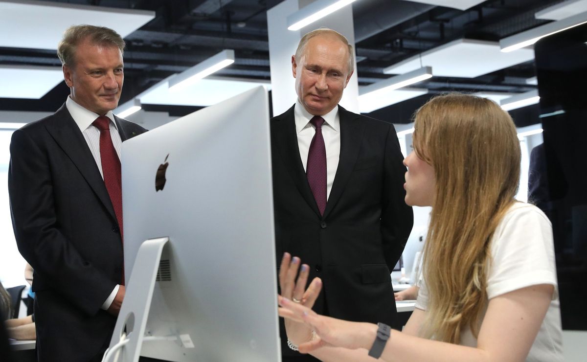 The Advantages of AI in Enhancing Business Performance