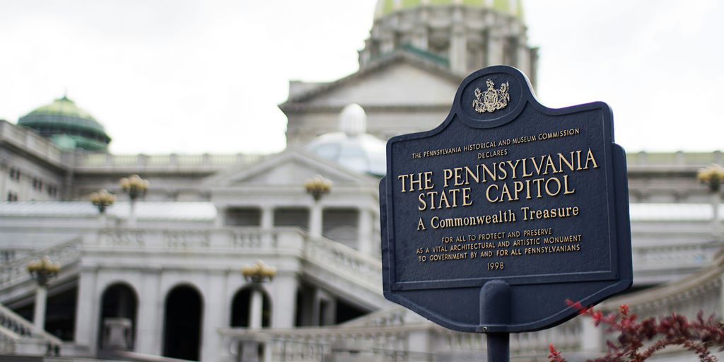 The Pennysylvania State Capitol signage