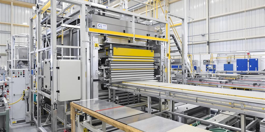 Industrial PU sandwich panel machine with thermal drying tunnel.