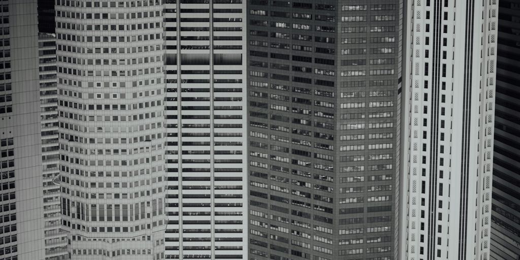 closeup photo of concrete building