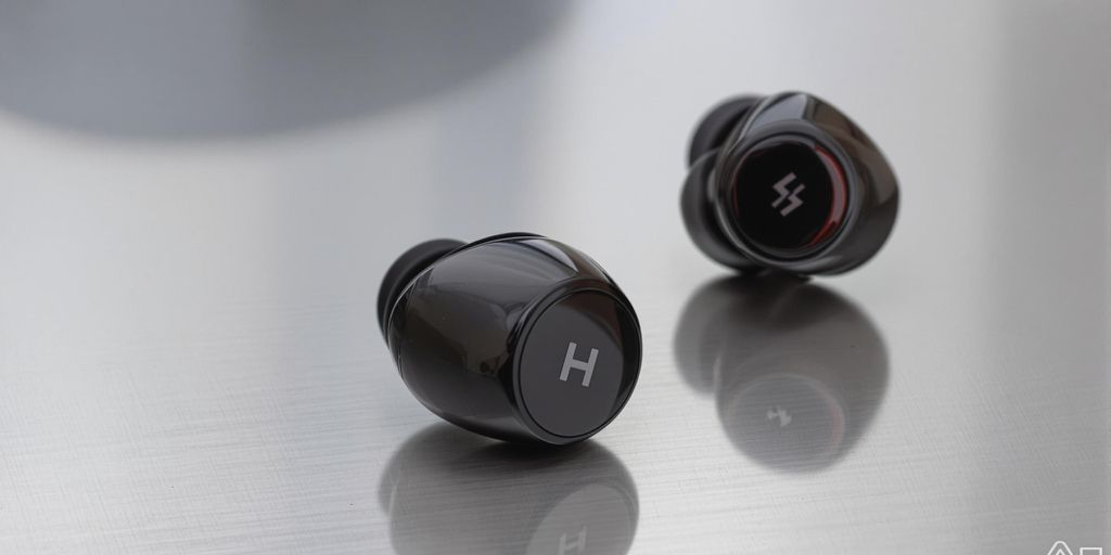 Moderne In-Ear Kopfhörer mit Geräuschunterdrückung.