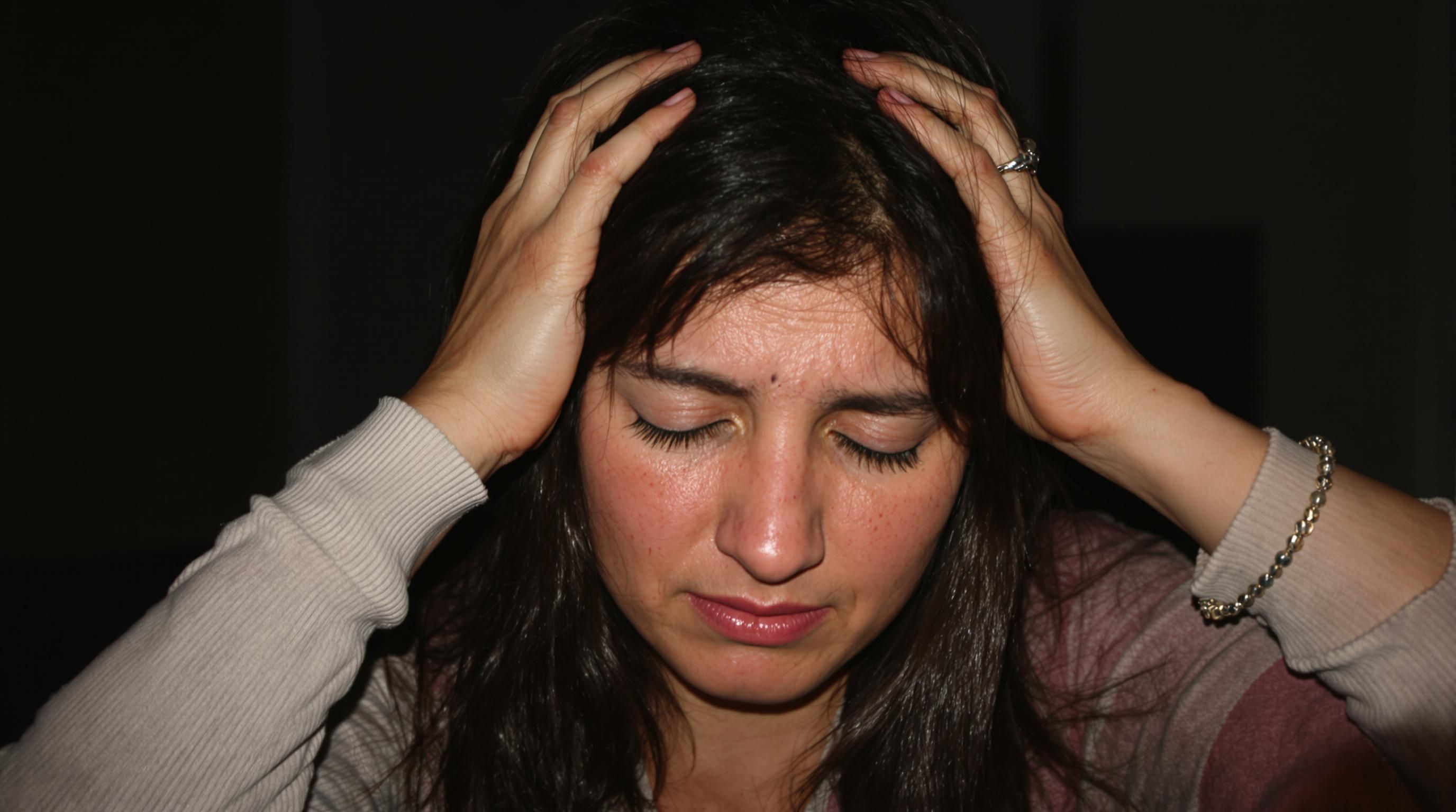 Sintomas de Cortisol Elevado: 10 Sinais Que Não Deve Ignorar - InBrief