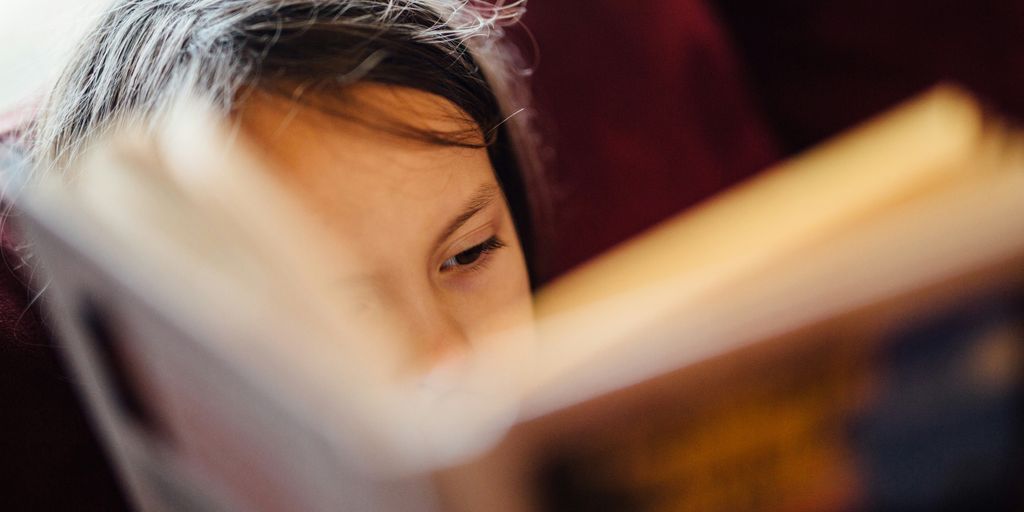 selective focus photography of girl