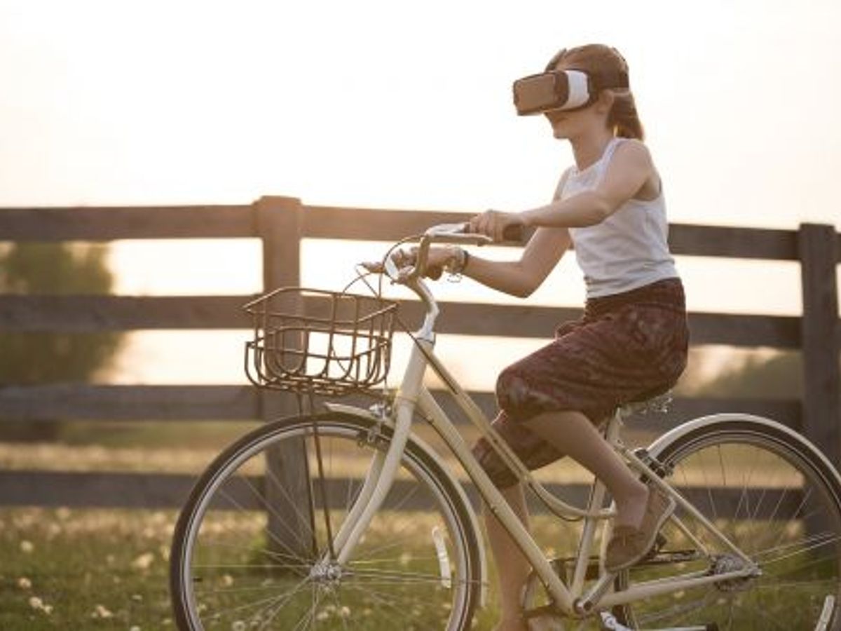 virtual reality and augmented reality experience