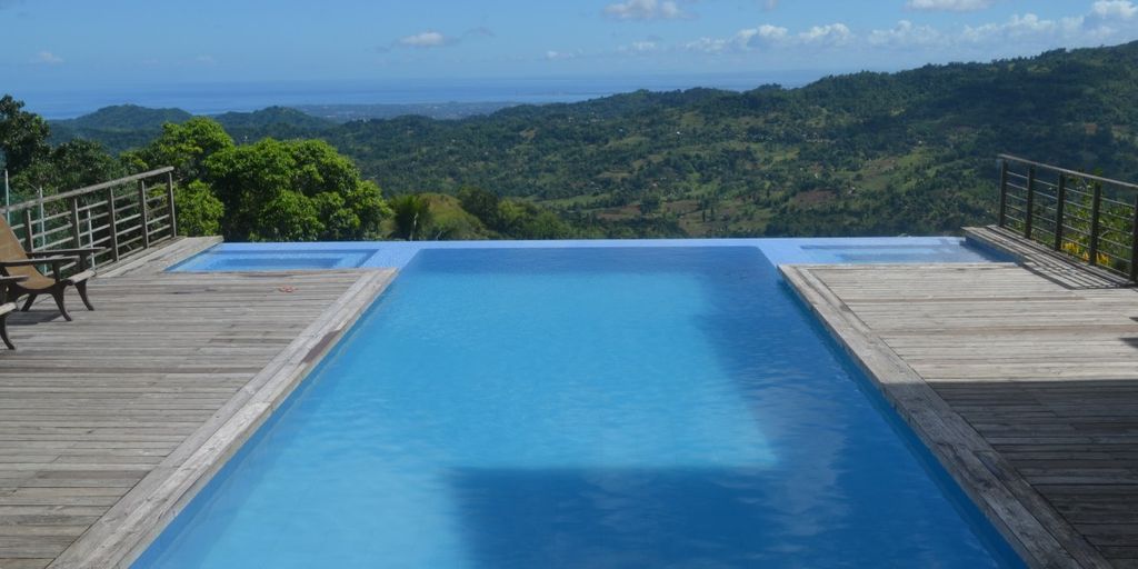 healthy snacks poolside swimmers competition day
