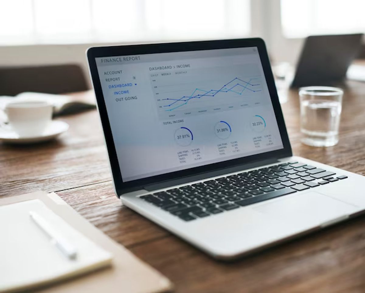 Success Stories: Learning from the Best in Blogging