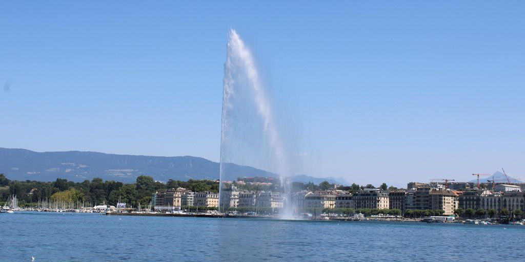 a fountain in Jet d'Eau