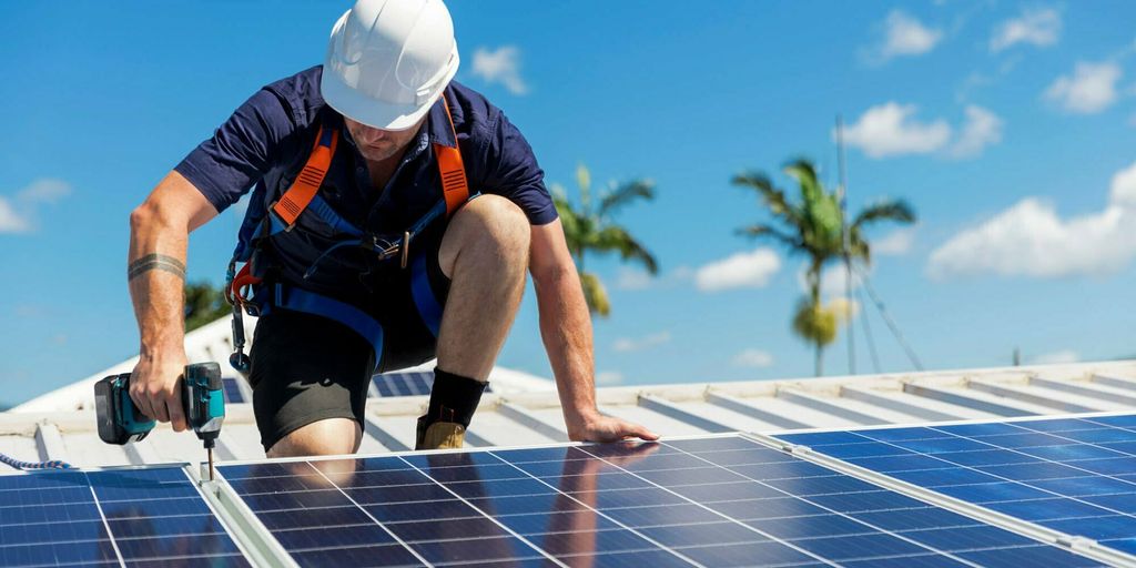 Installation Process of Solar Panel Side Skirts