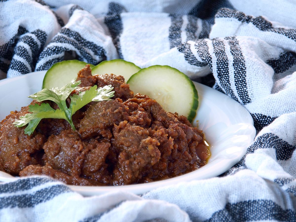 Penyajian Rendang