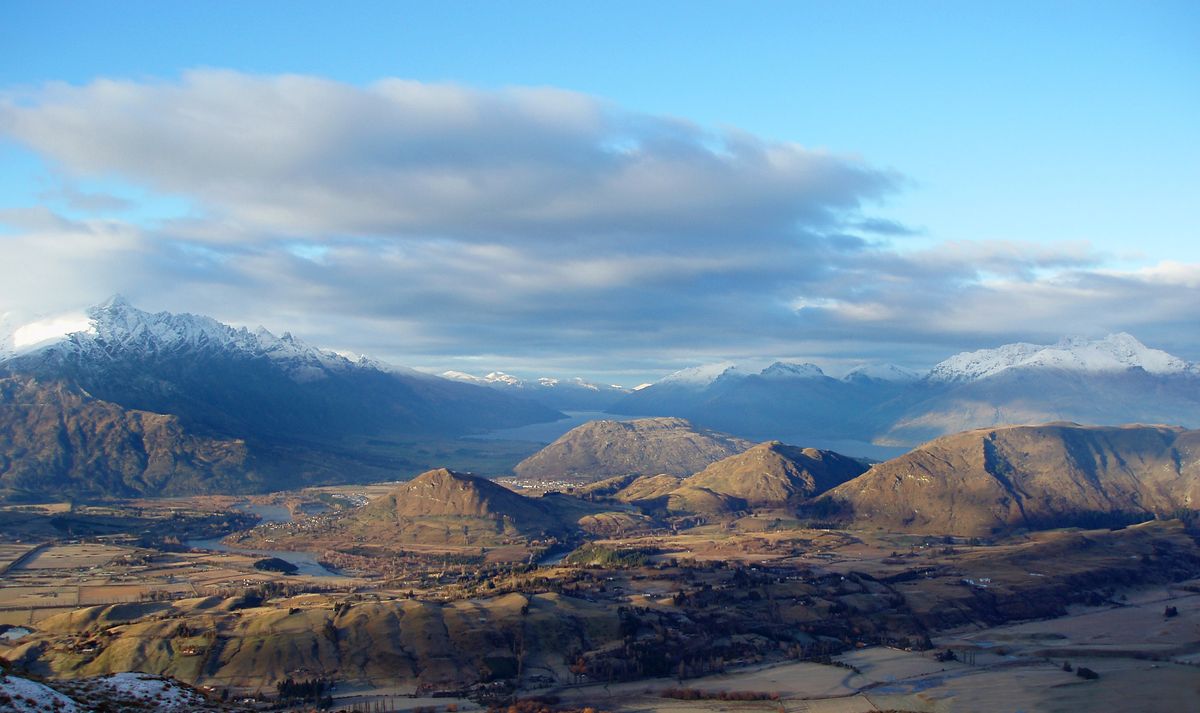 8. Hiking in the Southern Alps