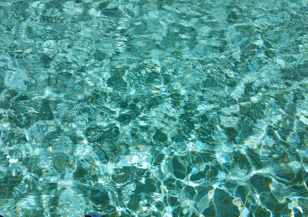 thumbnail Como Manter a Piscina Limpa e Sem Algas