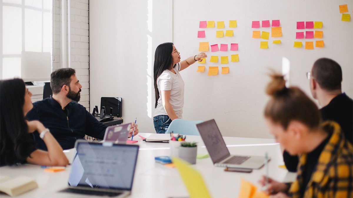 Overcoming Challenges in Online Course Facilitation