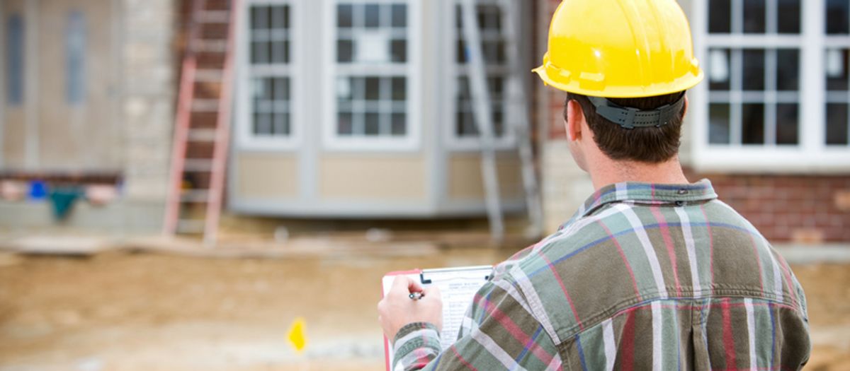 בדיקת מטף אבקה לעסק