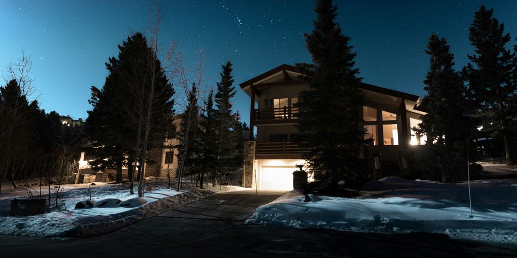 brown and white concrete building