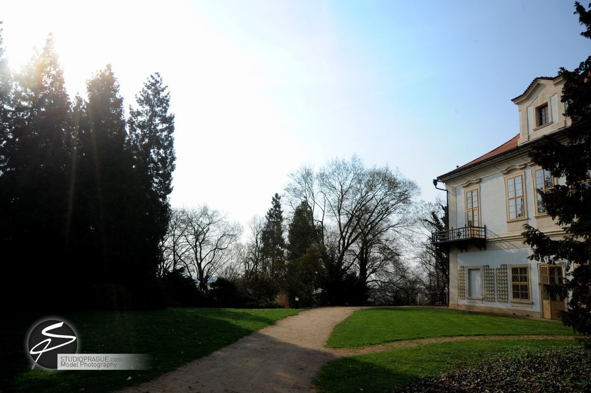 The Relationship Between User Experience and User Engagement