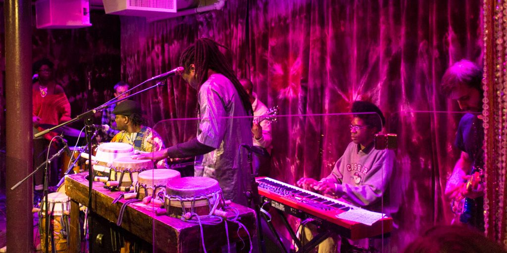 Best Bars for Live Music in Knoxville