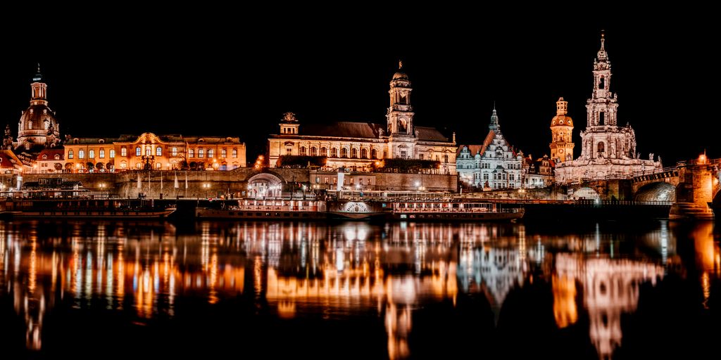 cityscape at night - Amazon PPC Kampagnen Dresden