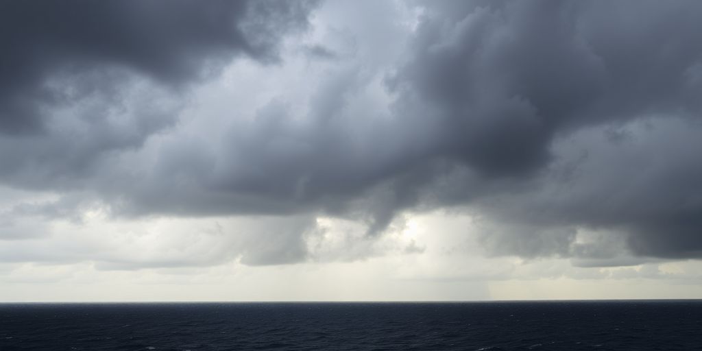 Nuages d'orage massifs se déplaçant vers la côte américaine.