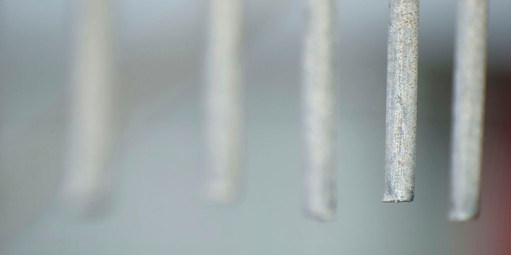 a close up of a bunch of metal rods