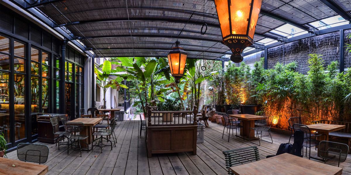 Late Night Bites: Where to Eat After Hours in Boca