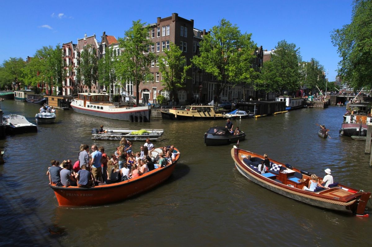 Amsterdam After Dark: Nightlife and Entertainment