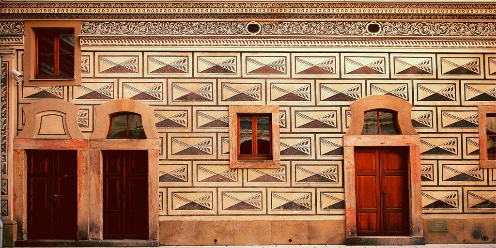 brown and red concrete building