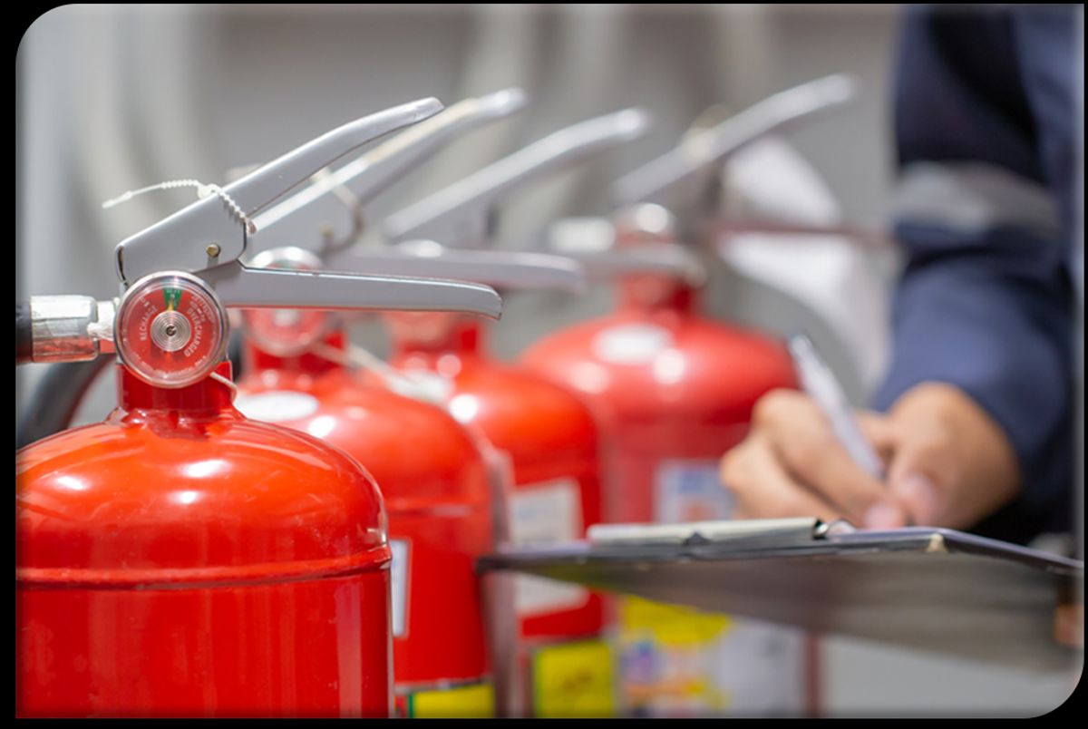 בדיקת מטף אבקה לעסק