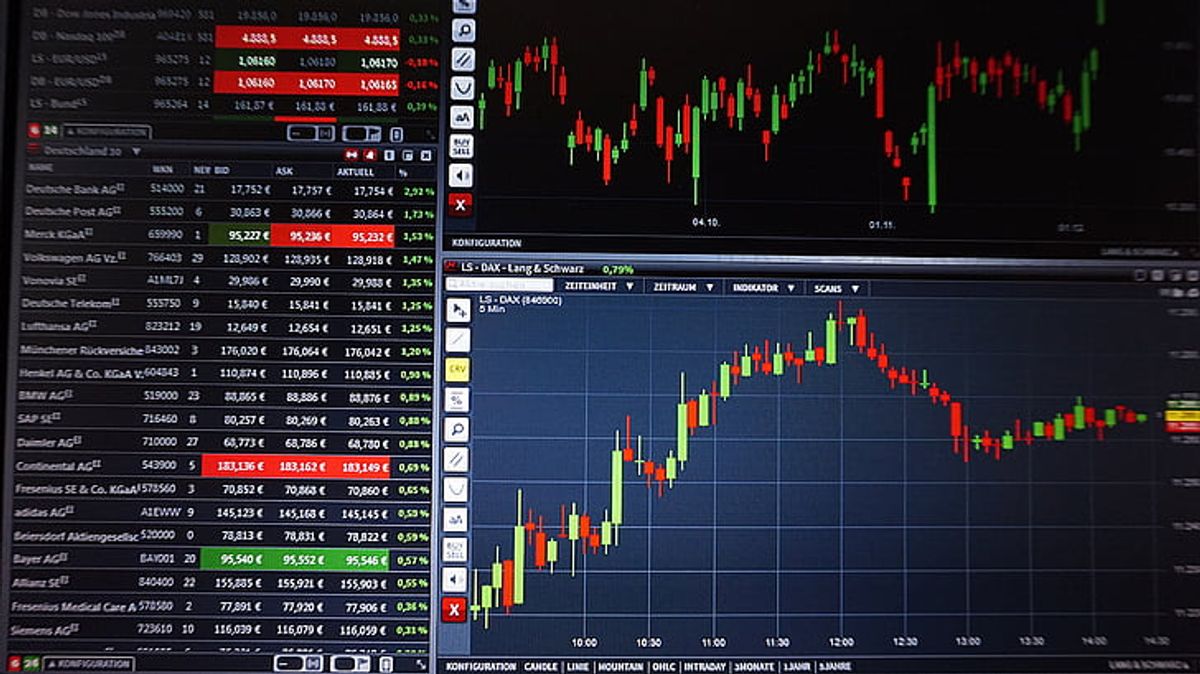 The Crucial Role of Data Analytics in Decision-Making