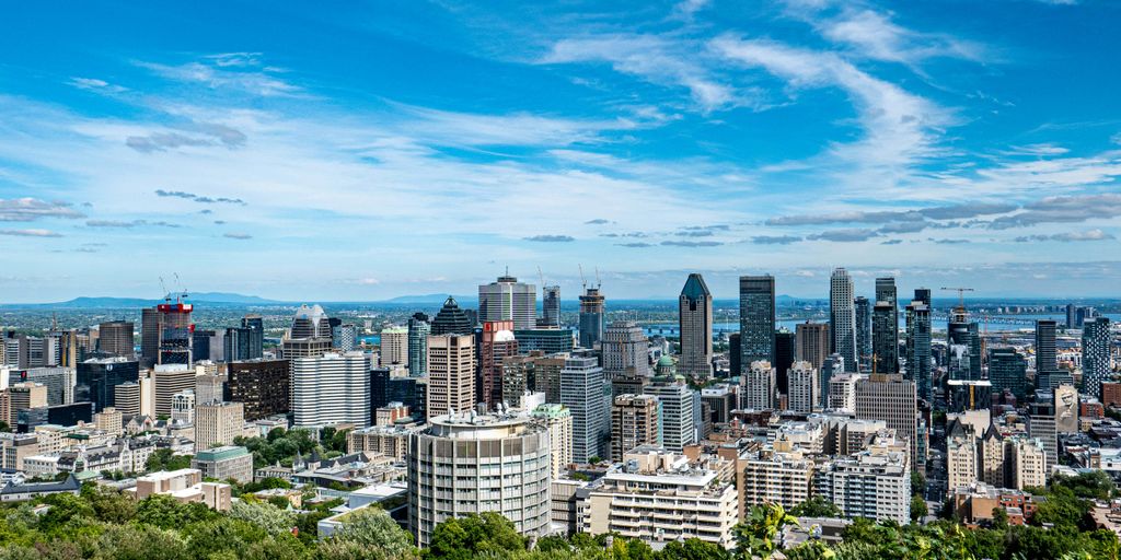a city with many tall buildings
