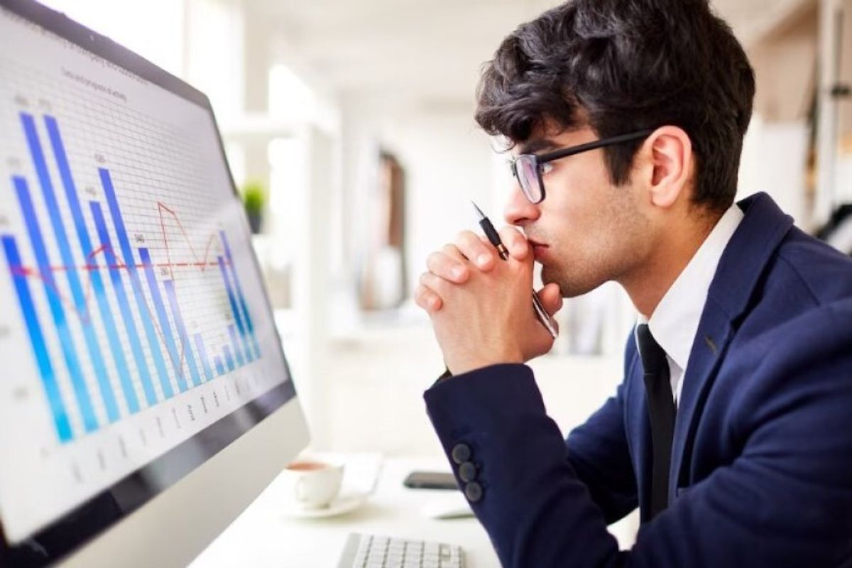 Optimizing Data-Driven Growth Through AI Analytics