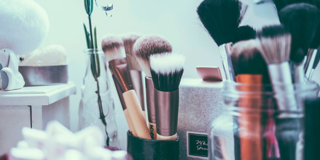 assorted makeup brushes