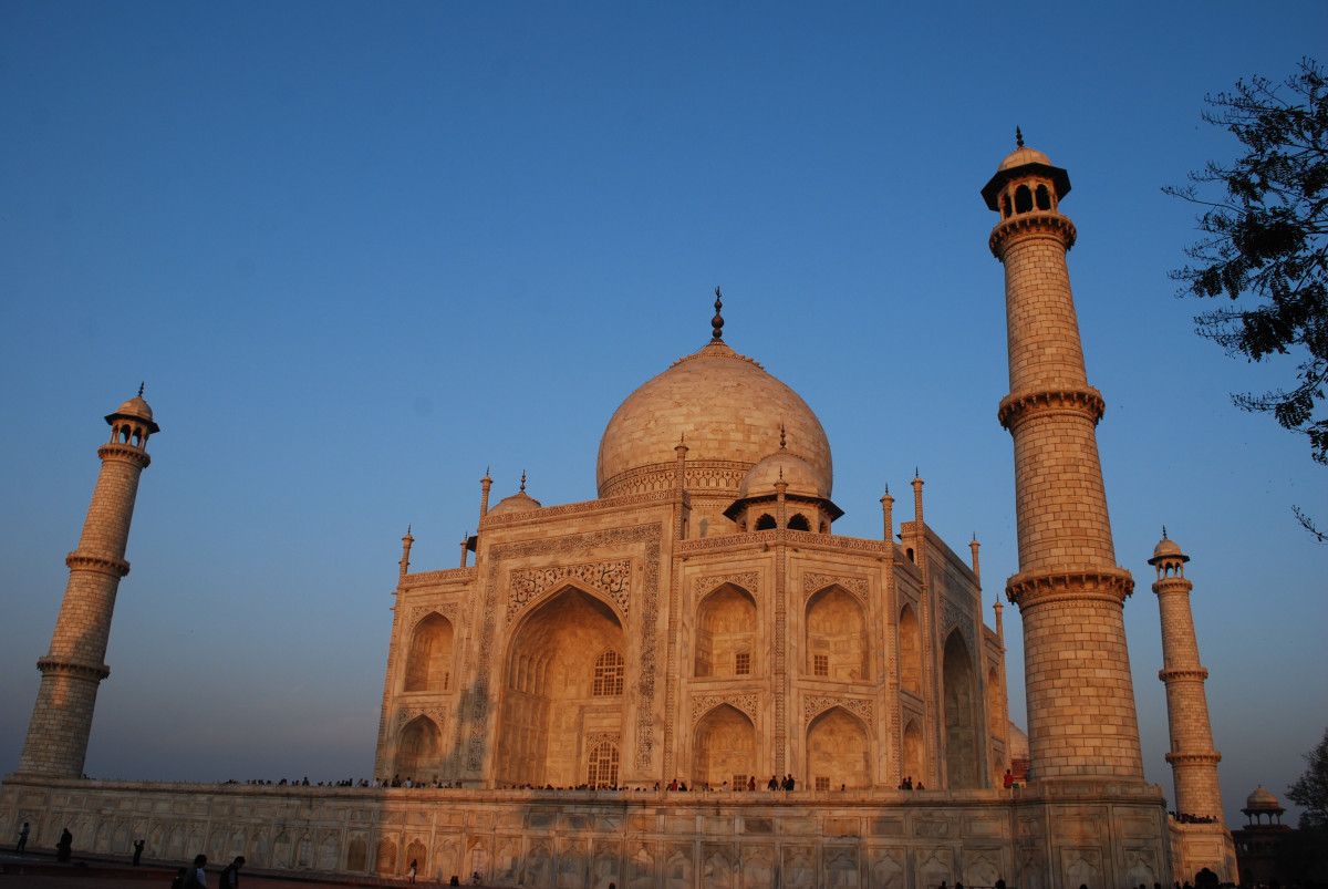 Unveiling Agra's Historical Grandeur
