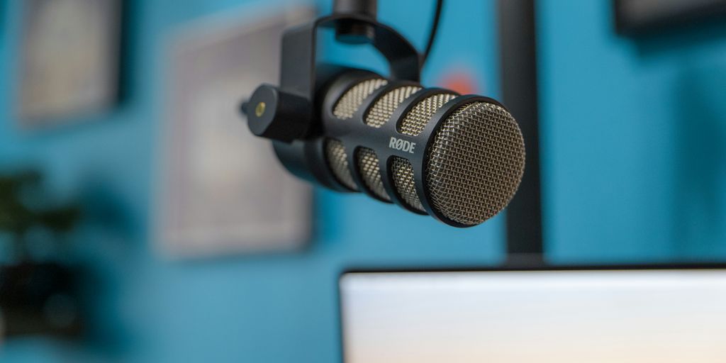 black and silver microphone on black stand