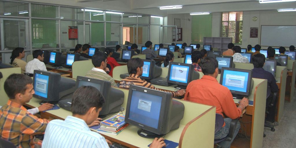 CRT computer monitor