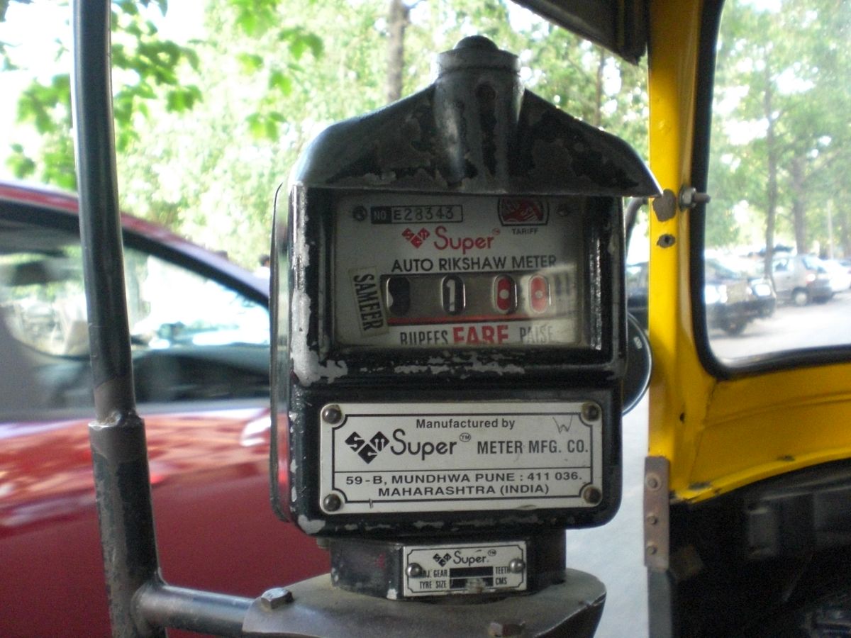 Tips for Saving Money on Airport Taxi Rides